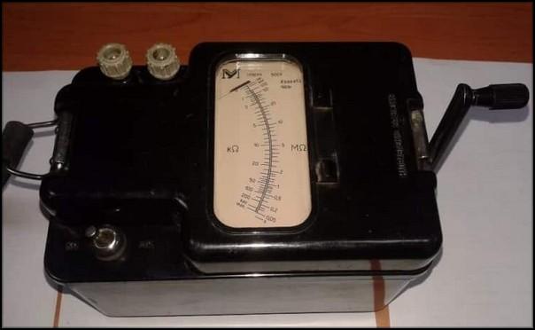 Аналоговый мегаомметр